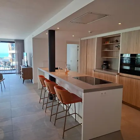 Falstaff Zeezicht Appartement *